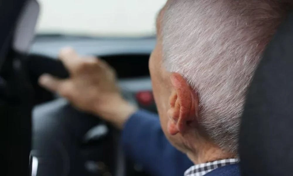 Λάρισα: Ανήθικη πρόταση 88χρονου σε 17χρονη μαθήτρια